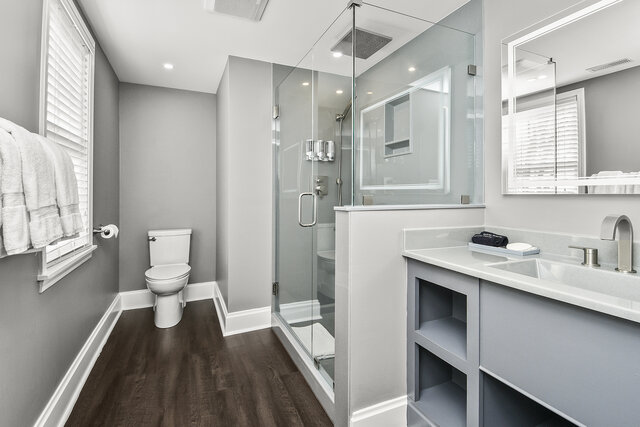 Image 7 for Deluxe King