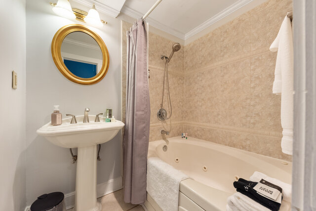 Image 13 for Lamplighter Rooms 9 & 10 - 2nd Floor