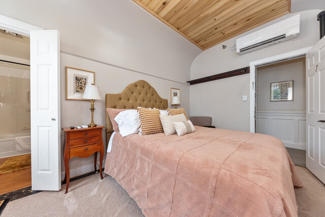 Image 2 for The Bluegrass Room 7 - 2nd Floor