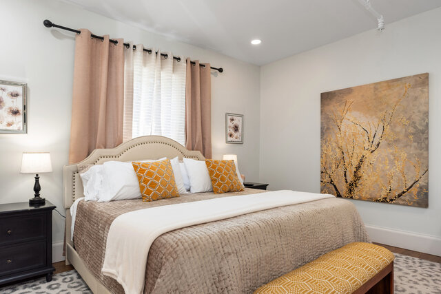 Image 1 for Honeybee Room 11 - 1st Floor