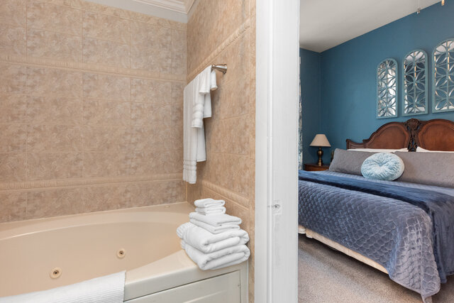 Image 12 for Lamplighter Rooms 9 & 10 - 2nd Floor