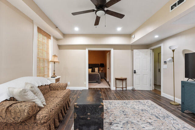 Image 4 for Compass Suite + Kitchen Room 12 - 1st Floor