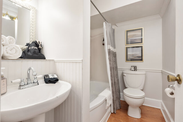 Image 8 for Captain's Quarters Room 6 - 2nd Floor