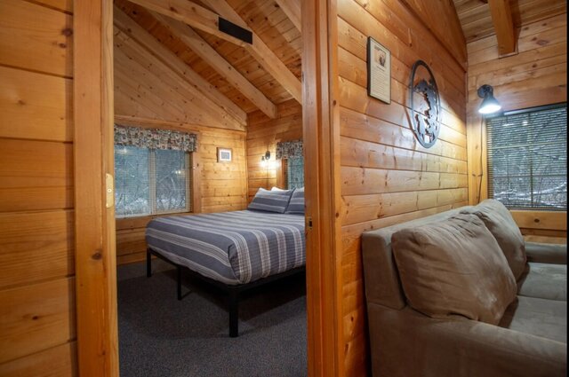 Image 9 for Bear's Den Cabin