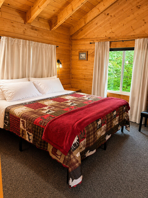 Image 3 for Wolf’s Den Cabin