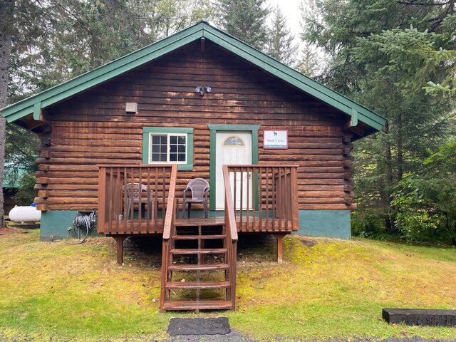 Image 1 for Wolf’s Den Cabin