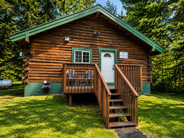 Image 1 for Wolf’s Den Cabin