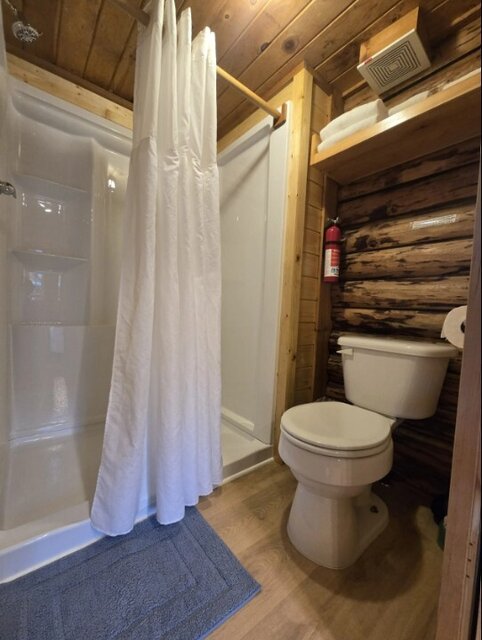 Image 7 for Peterson Cabin