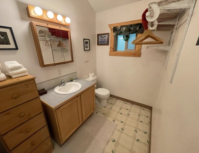 Image 10 for Eagle's Nest Cabin