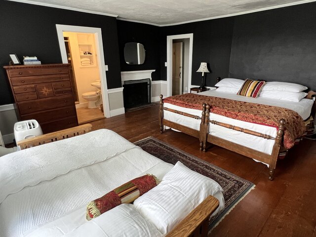 Image 1 for Room 4