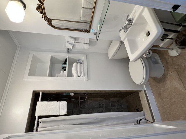Image 2 for Room 4