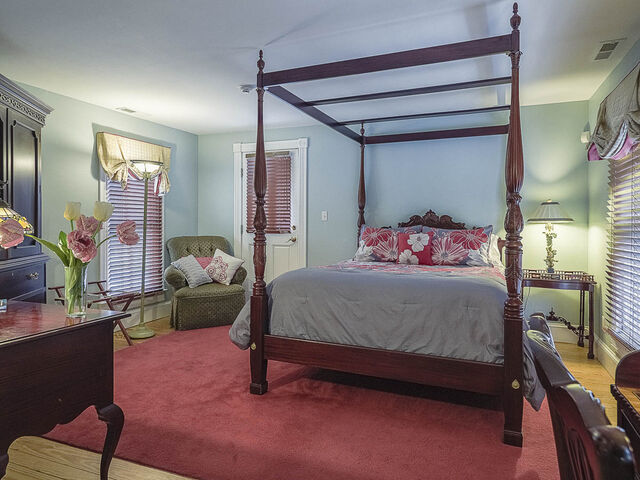 Image 1 for #7 Country Splendor (Queen opens to veranda)