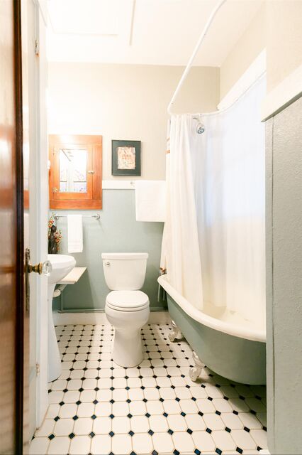 Image 5 for All Accommodations