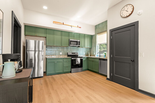 Image 3 for B2. Riffle Lodge (6)