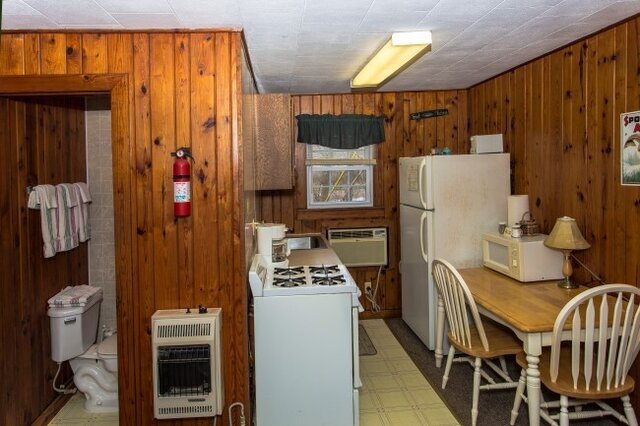 Image 2 for HP03) Cabin #3