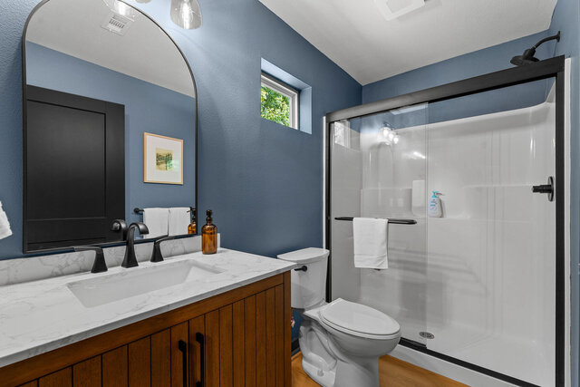 Image 10 for E2. Tailwater Lodge (6)
