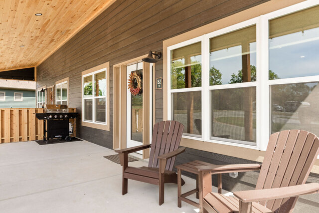 Image 9 for B2. Riffle Lodge (6)