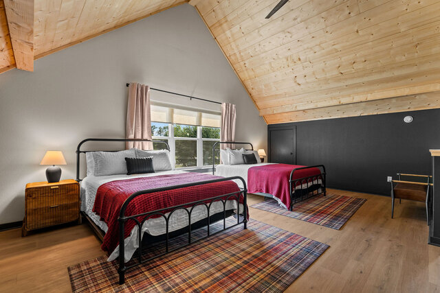 Image 13 for D2. Rivermark Lodge (8)
