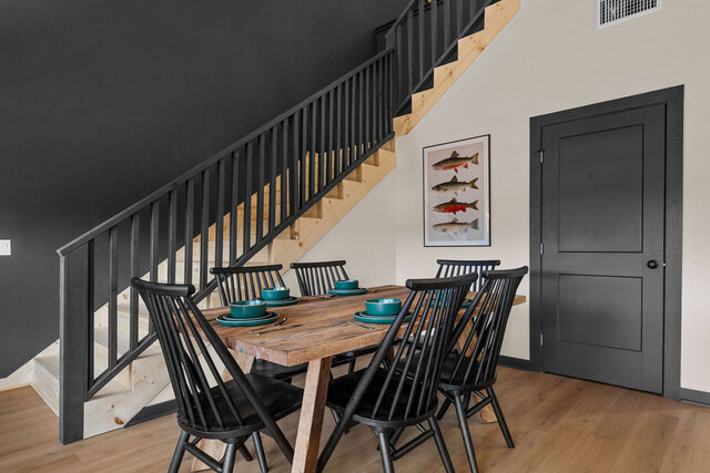 Image 13 for E2. Tailwater Lodge (6)