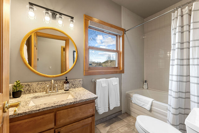 Image 15 for 00) Stillwater Lodge