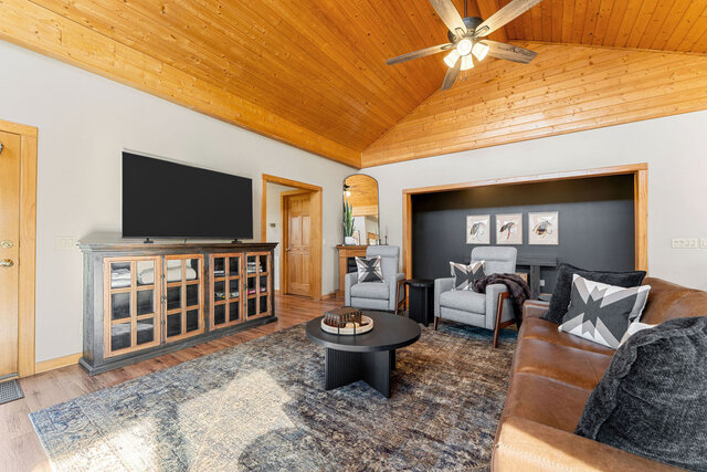 Image 6 for 00) Stillwater Lodge