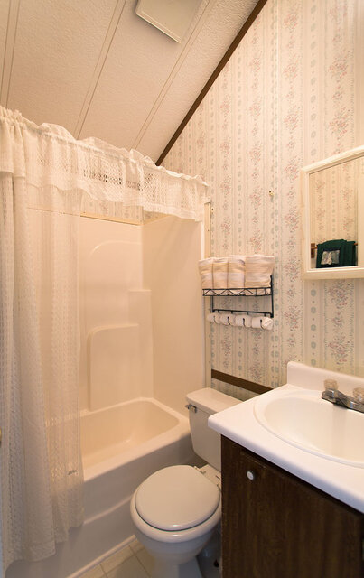 Image 4 for HP10) Cabin #10