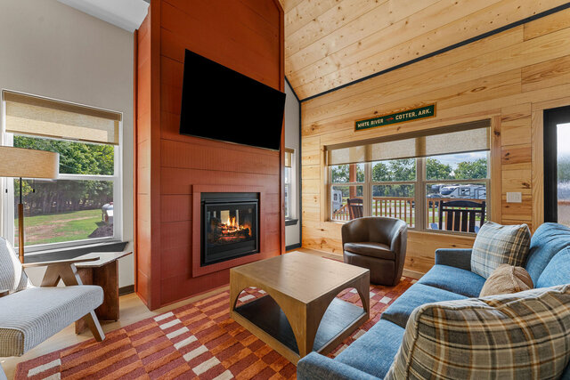 Image 1 for E2. Tailwater Lodge (6)
