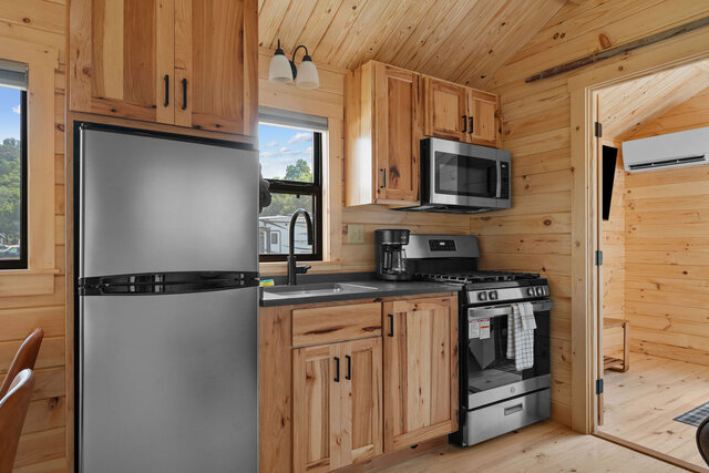 Image 7 for R02. Caddis Cabin (4)