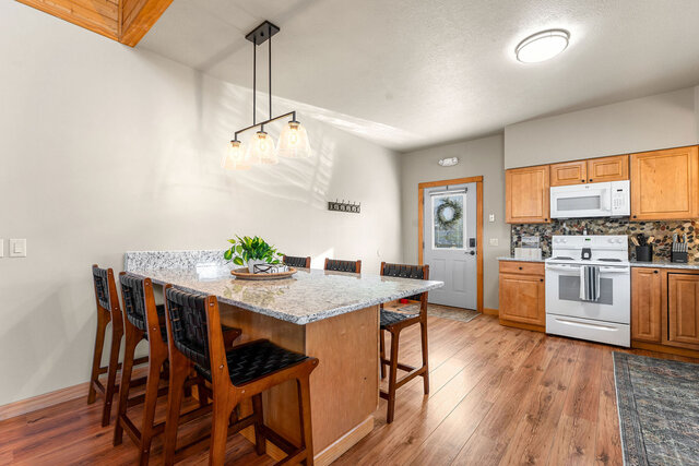 Image 9 for 00) Stillwater Lodge