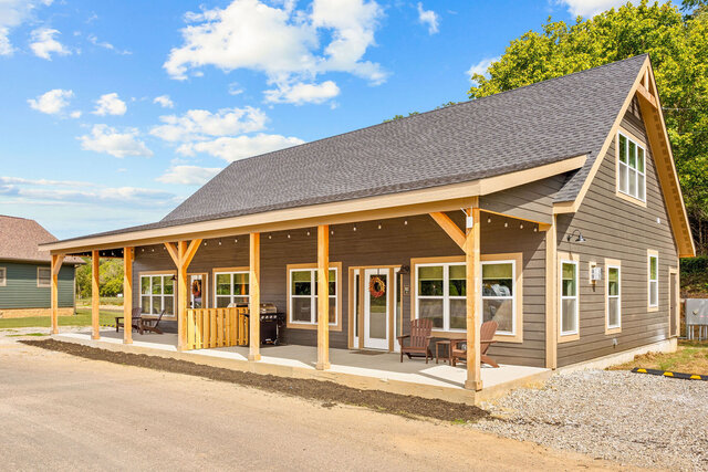 Image 2 for B2. Riffle Lodge (6)