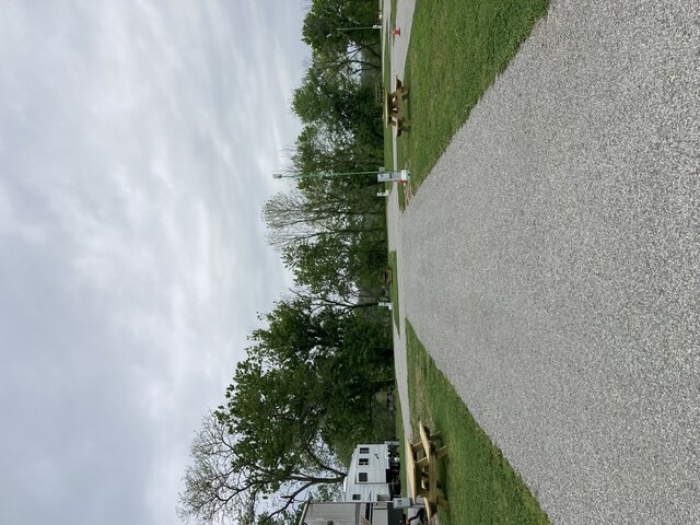 Image 1 for 19) Mid-Row Pull-Thru Site #19