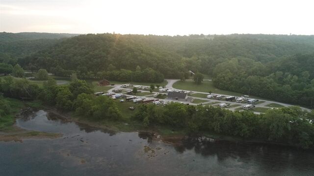 Image 5 for 34) Front-Row Pull-Thru Site #34