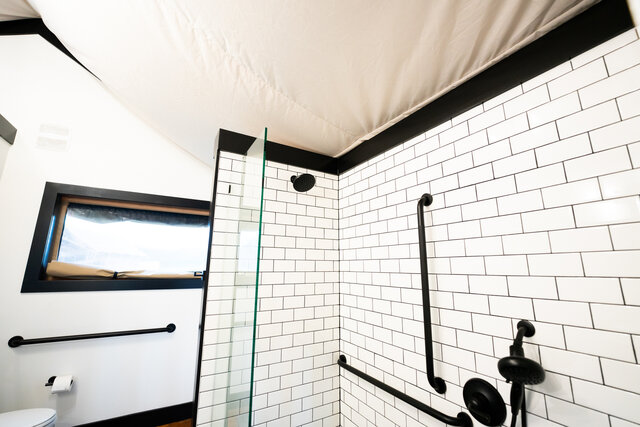 Image 17 for Luxury Glamping Tent Suite