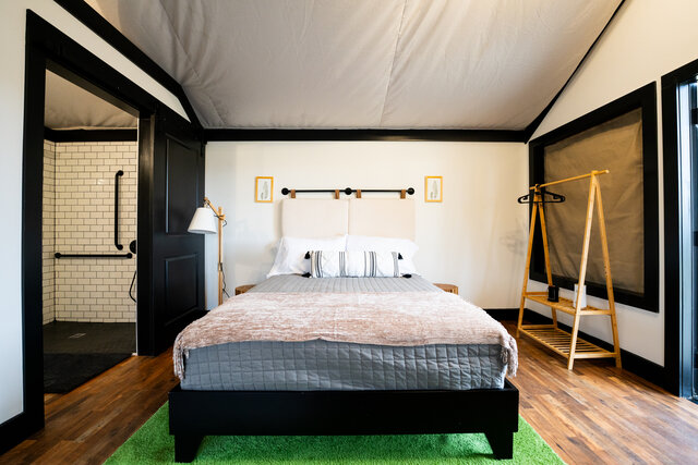 Image 6 for Luxury Glamping Tent Suite