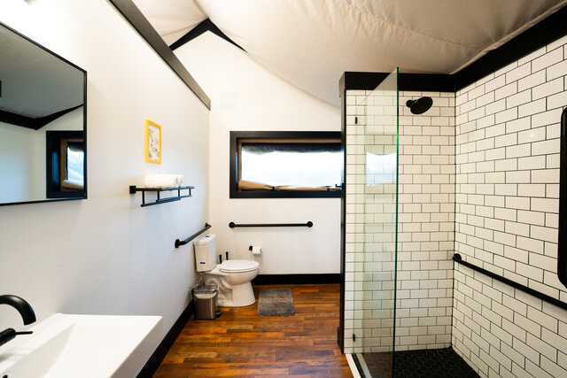 Image 16 for Luxury Glamping Tent Suite
