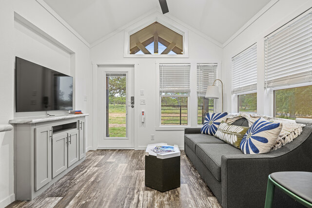 Image 3 for D06 Classic Cabin