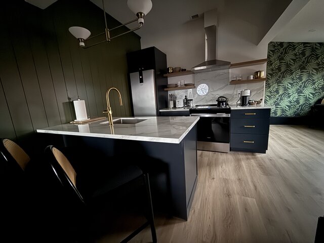 Image 2 for 301 Downtown Luxury Condo