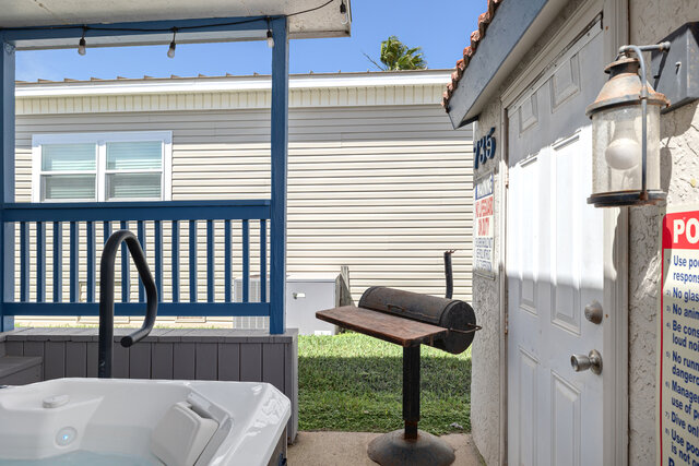 Image 13 for Clam's Cottage with Jacuzzi @ LIV Resort