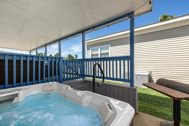 Image 17 for Clam's Cottage with Jacuzzi @ LIV Resort