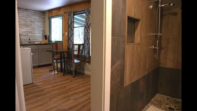 Image 5 for Cabin 4 - 1 Bedroom