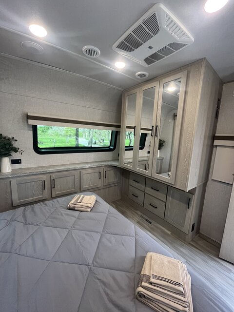 Image 4 for RV Deluxe 2 Bedroom Rental