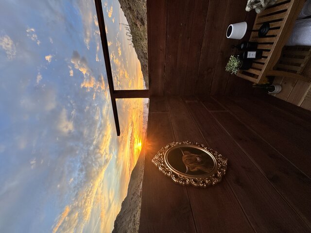 Image 9 for The King Suite