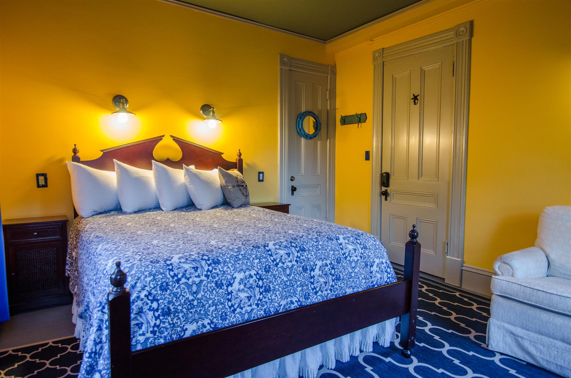 Heart of the Village Inn in Shelburne, Vermont Harrington Suite (2