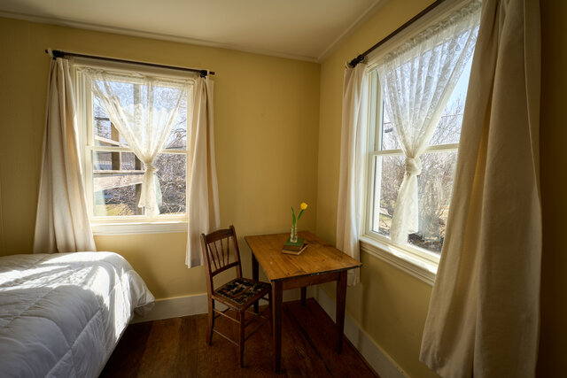 Image 5 for 11) Corner Double Ocean