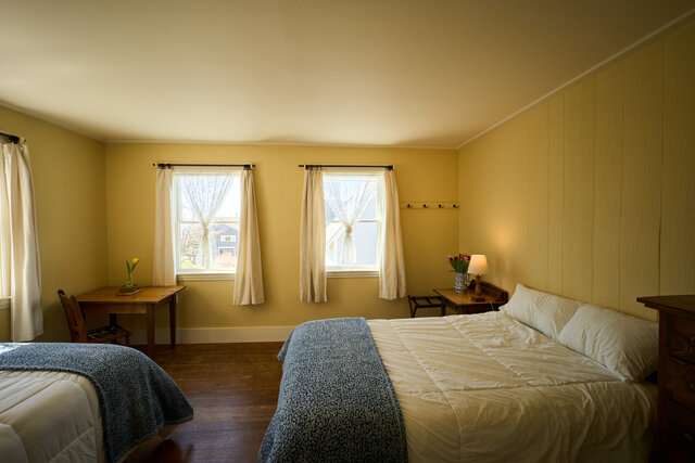 Image 3 for 11) Corner Double Ocean