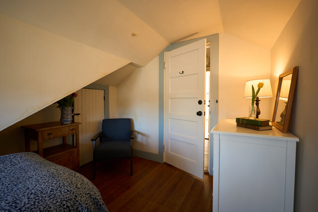 Image 2 for 32) Twin Single Meadow