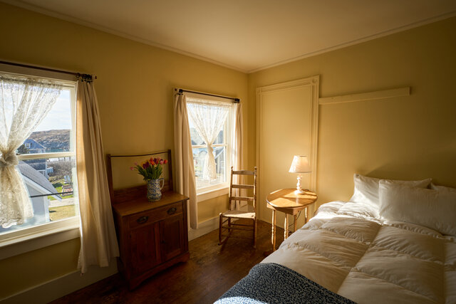 Image 2 for 18) Queen Ocean