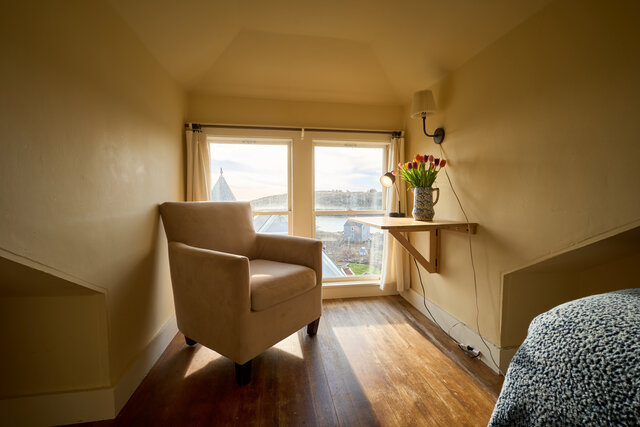 Image 2 for 30) Twin Single Ocean Premium