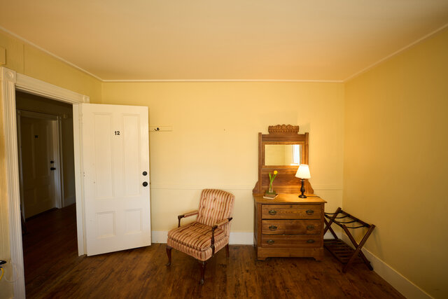 Image 4 for 12) Corner Double Meadow