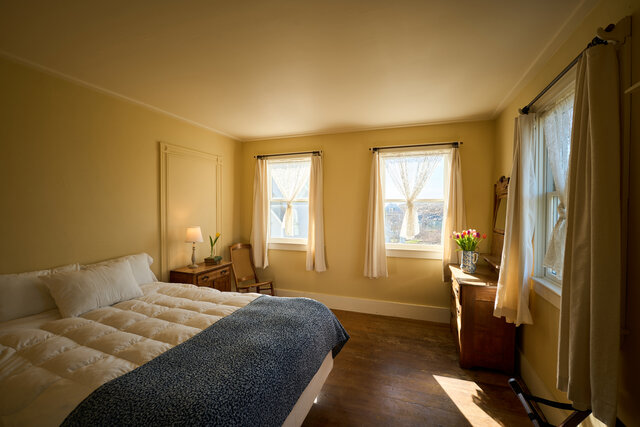 Image 4 for 07) Corner Queen Ocean